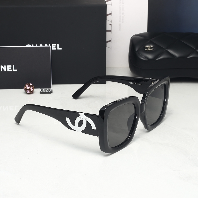 8853 Sunglasses with box