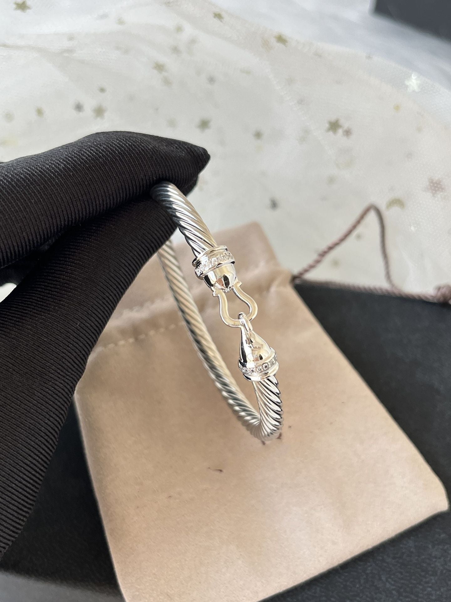DY DB109 Popular 5MM Hand Jewelry with Diamond Hook Head