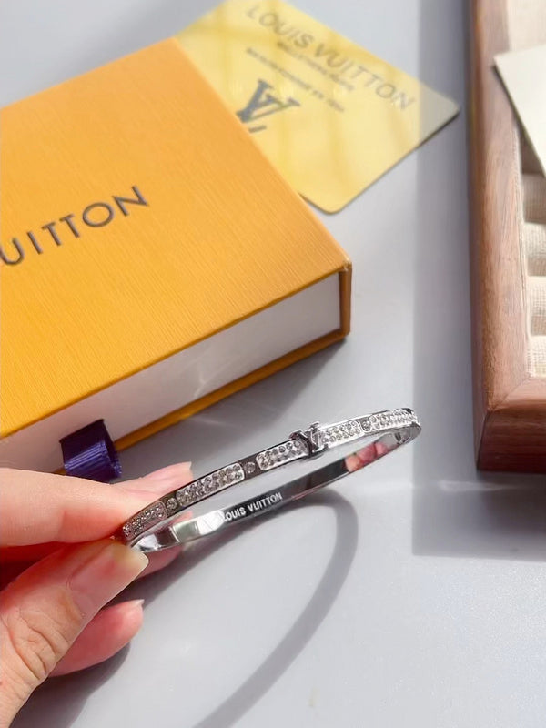 S425 Women's titanium steel bracelet jewelry