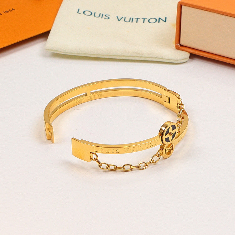 LVB127 Four Leaf Flower Hollow Titanium Steel Bracelet Jewelry