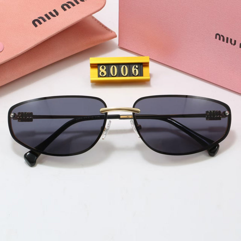 8006 Sunglasses with box