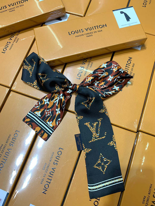 XLC8 Silk satin 8-120CM scarf