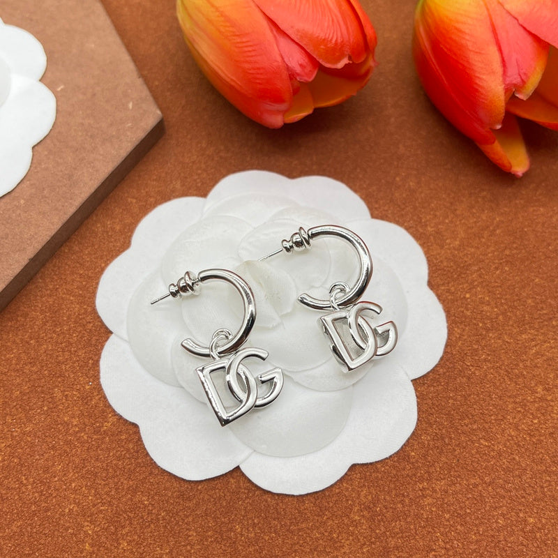 DGE11 Woman fashion alloy earrings Jewelry