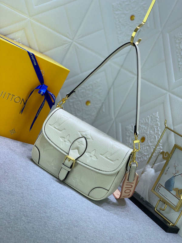 GLP052 High quality leather bag 23×16×8.5cm