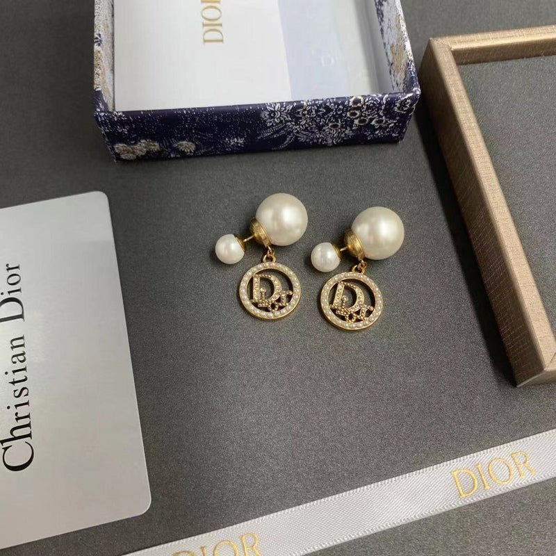 DE122 Latest Hot Women's Stud Earrings Jewelry