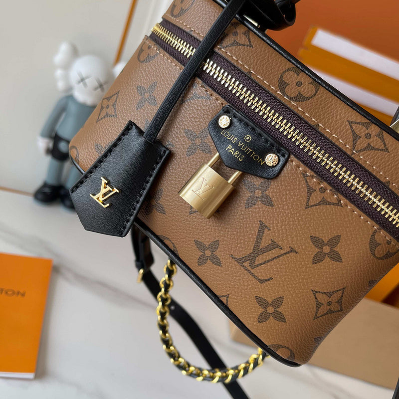 LLP221 Shoulder Bag 19-11-6.5CM Bags