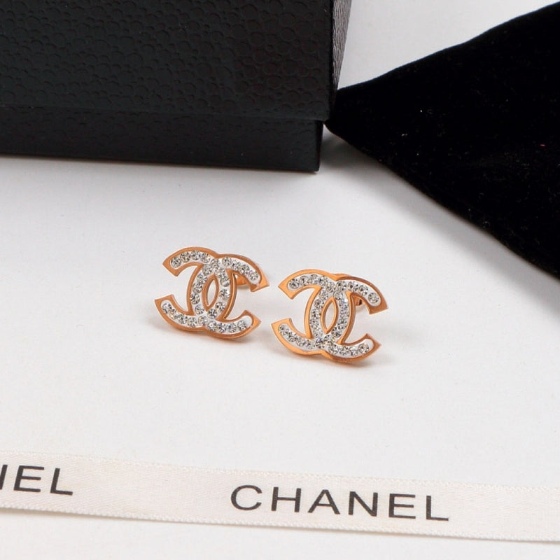 CHE111 18K Titanium Steel Color Gold Couple Letter White Diamond Stud Earrings Jewelry