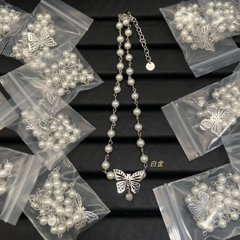 DIN3 Gilt hollow pearl butterfly necklace Jewelry