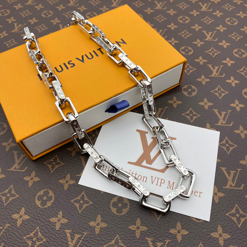 LVN026 Classic chequered suit Jewelry