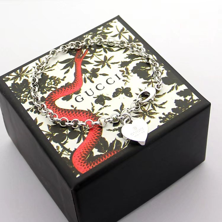 GB03 Heart shaped letter bracelet jewelry