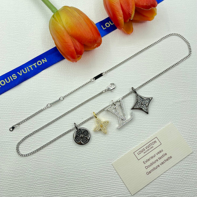 LVN018 The new letter necklace is super textured Jewelry