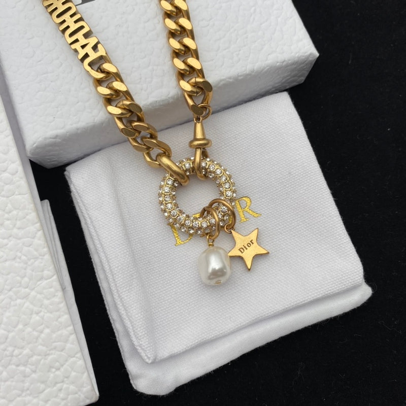 DIN25 Pearl hanging circle with rhinestones embellished necklace Jewelry