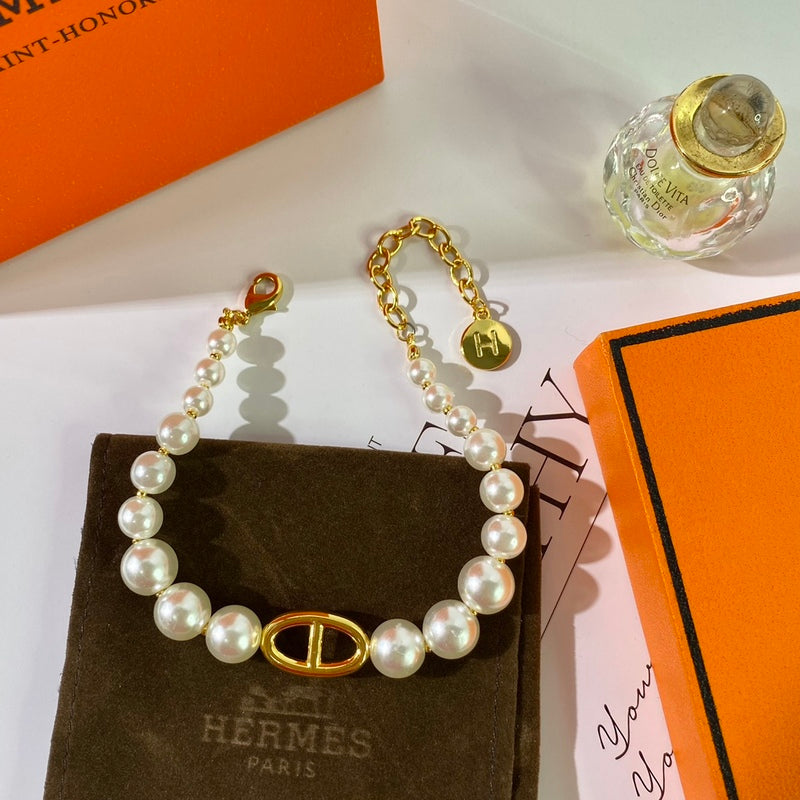 HB48 Exquisite retro and charming pig nose pearl bracelet Jewelry