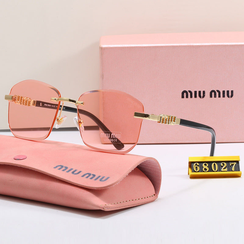 68027 Sunglasses with box