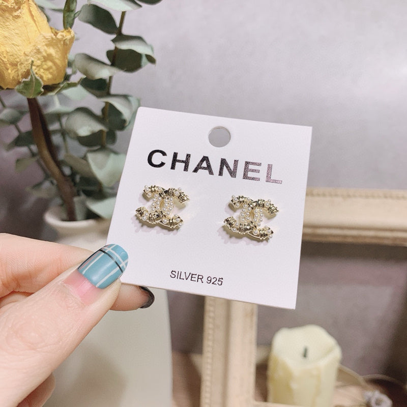 A324 Women's new fashion stud earrings jewelry