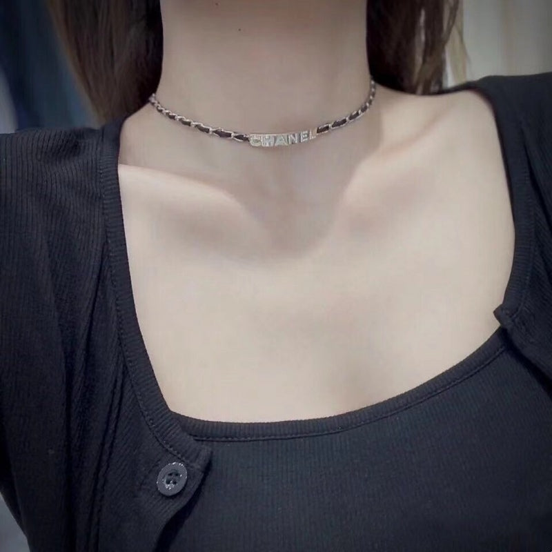 CHN39 C letter leather necklace, same material, high quality Jewelry