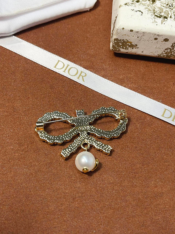 D189 New women's brooch jewelry