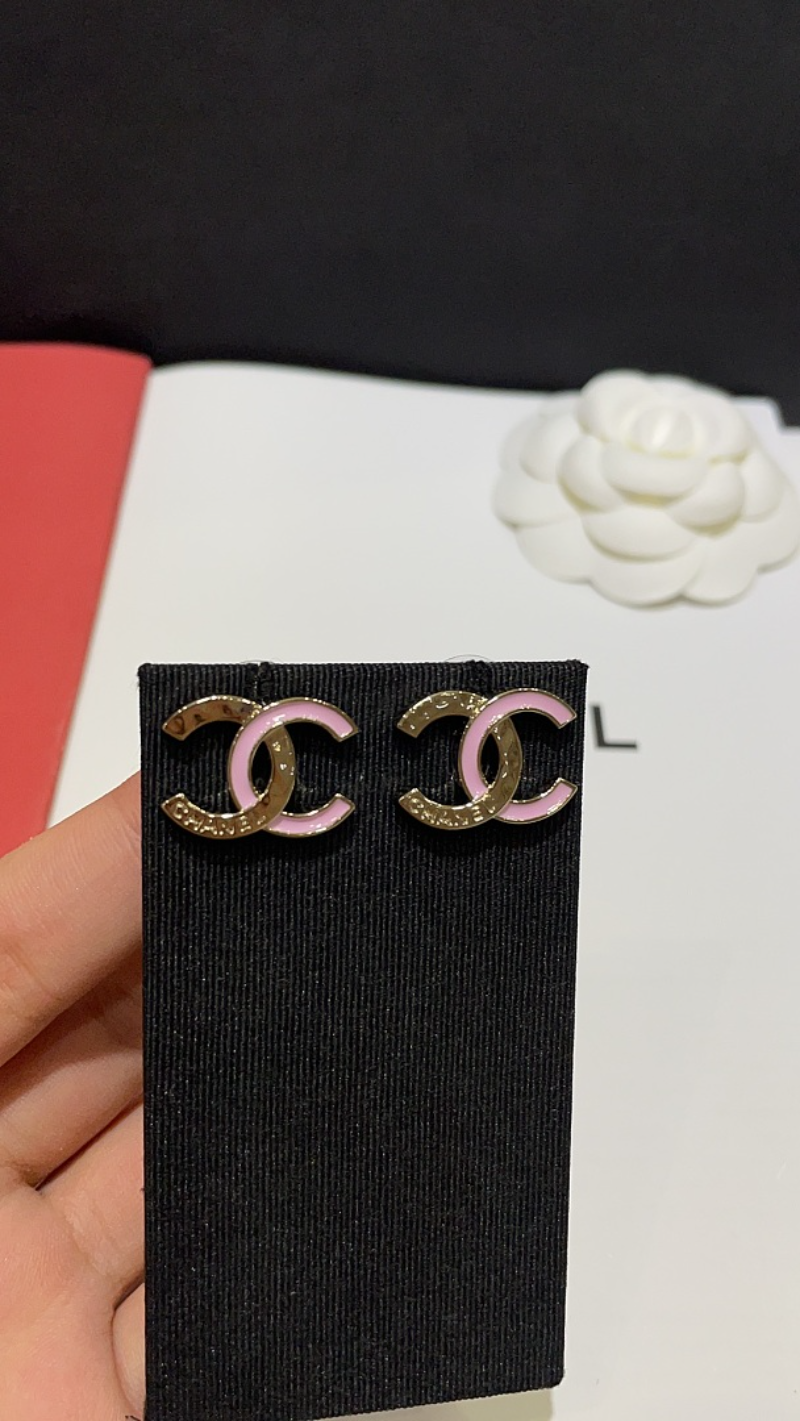 CHE87 Women's 24B Pink Enamel Splicing Double C Earnail Jewelry