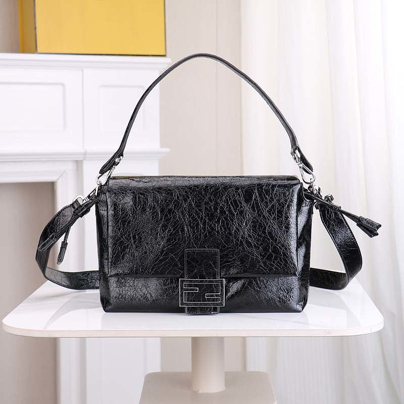 LFP45 bag 31.5-12-22cm 16-10-13cm Shoulder bags