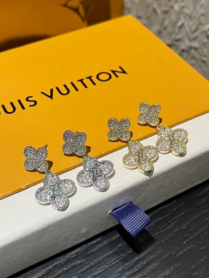 A1208  Women's new fashionable earrings and jewelry