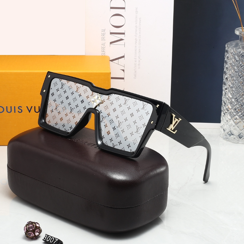 8007 Sunglasses with box