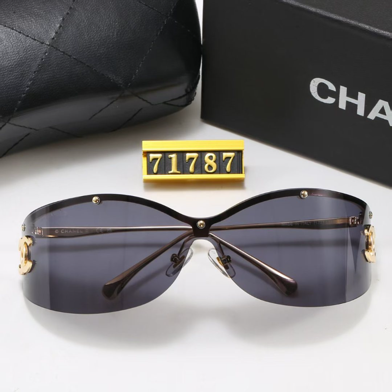 71787  Sunglasses with box