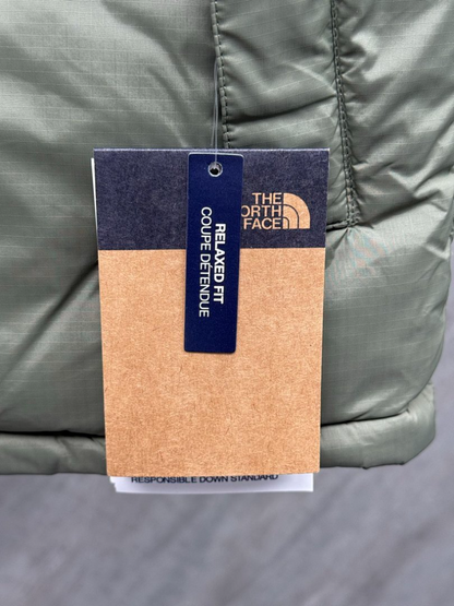 110429  Men's and women's classic high and full embroidered logo down vest clothes on the north side