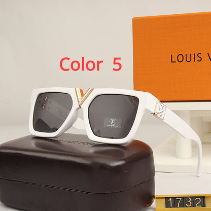 1732 Sunglasses with box