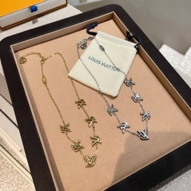 X743  Women's fashionable titanium steel necklace jewelry