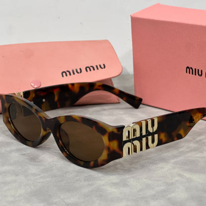 6152 Sunglasses with box