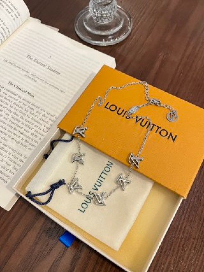 X743  Women's fashionable titanium steel necklace jewelry