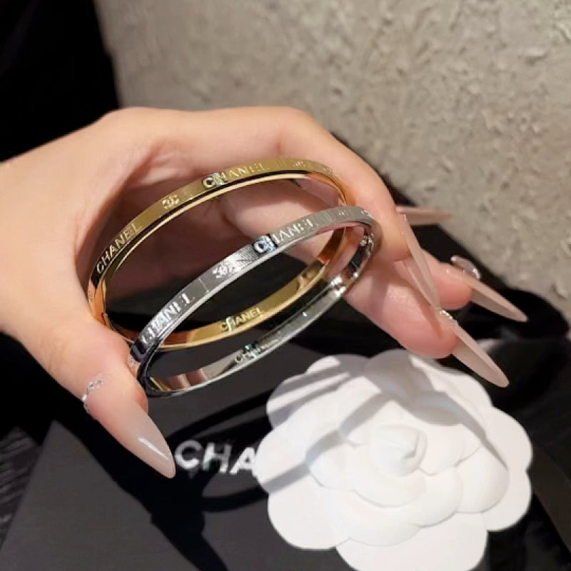 S499  Women's Titanium Steel Bracelet Jewelry