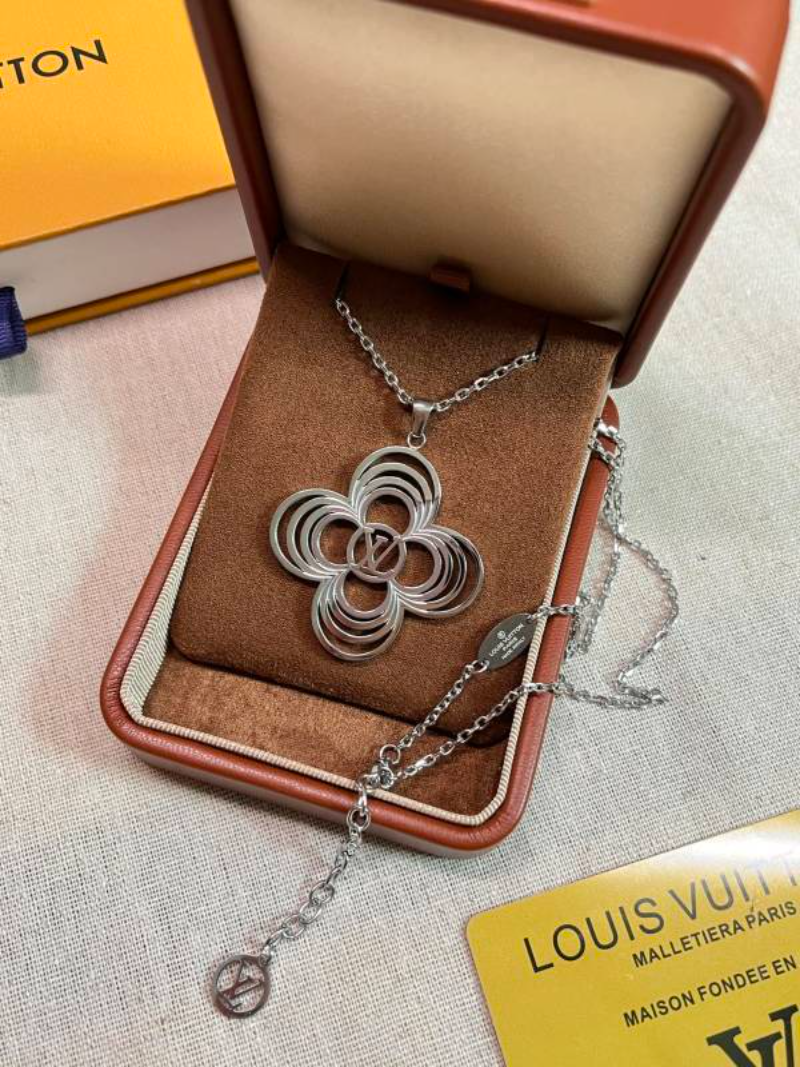 X701  Women's Titanium Steel Necklace Jewelry