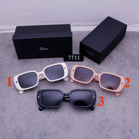 7711 Sunglasses with box