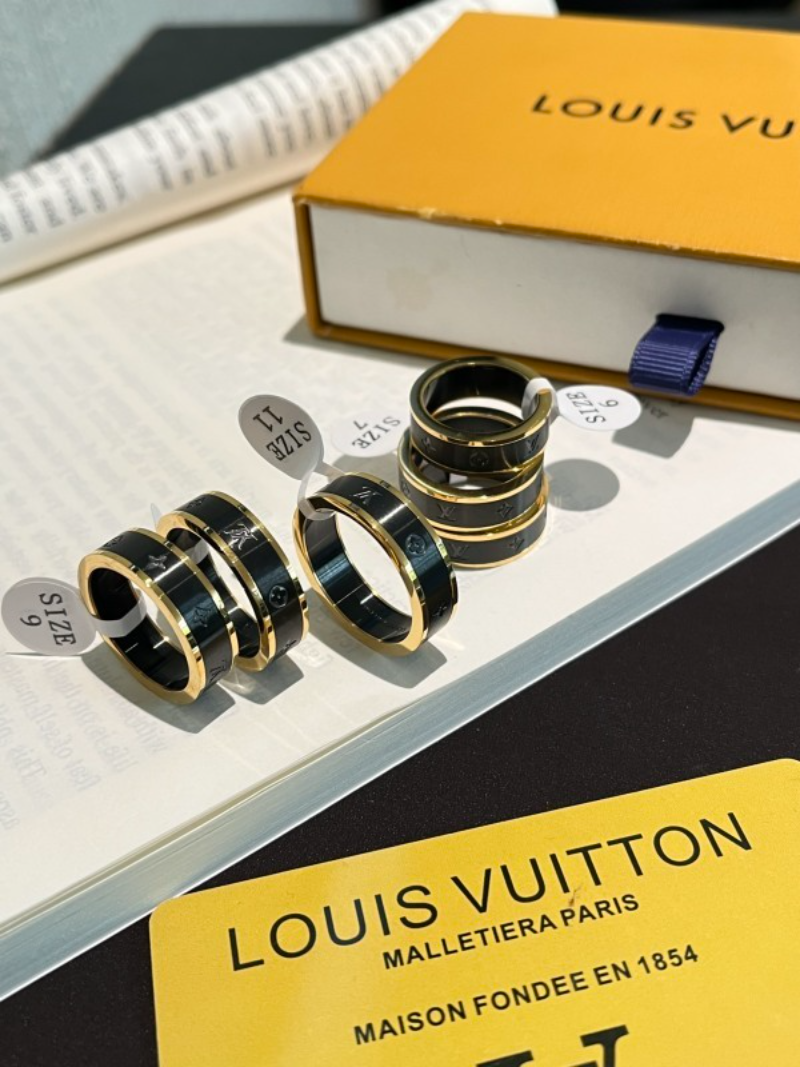 J148  Men's and women's universal titanium steel ring jewelry