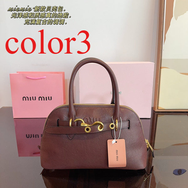 MMIB3  A vintage leather bag measuring 32*11*16cm