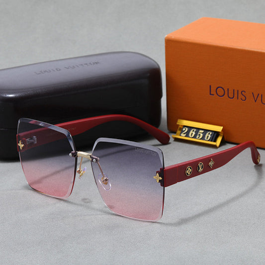 2656   Sunglasses with box
