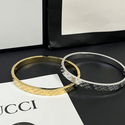 S373    Women's fashion 18K titanium steel bracelet   Jewelry