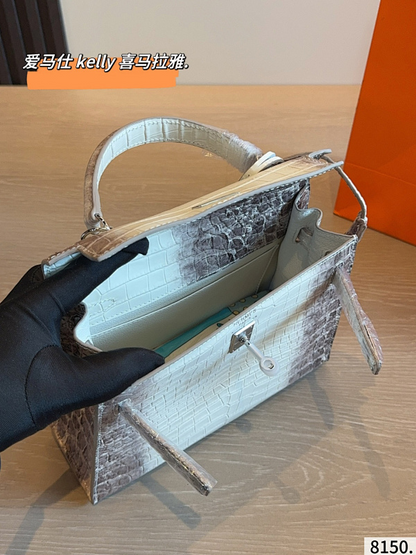MHP7 Leather handbag 28-11-20CM  25-9-18CM Bag