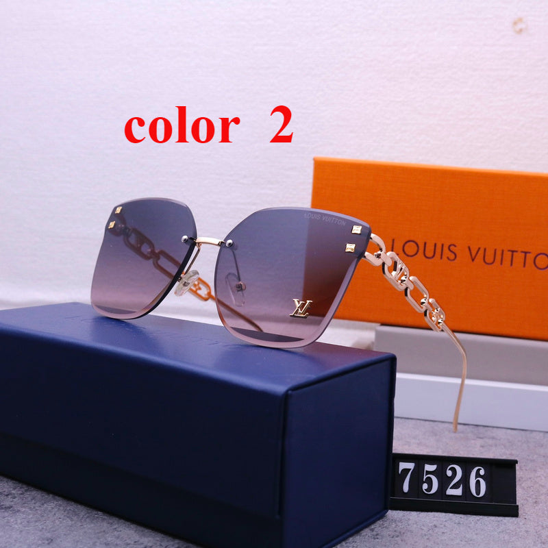 7526  Sunglasses with box