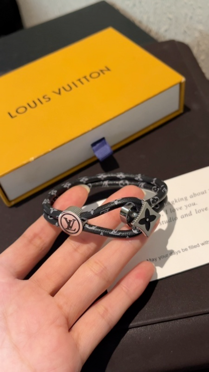 S477  Men's and women's universal titanium steel bracelet jewelry