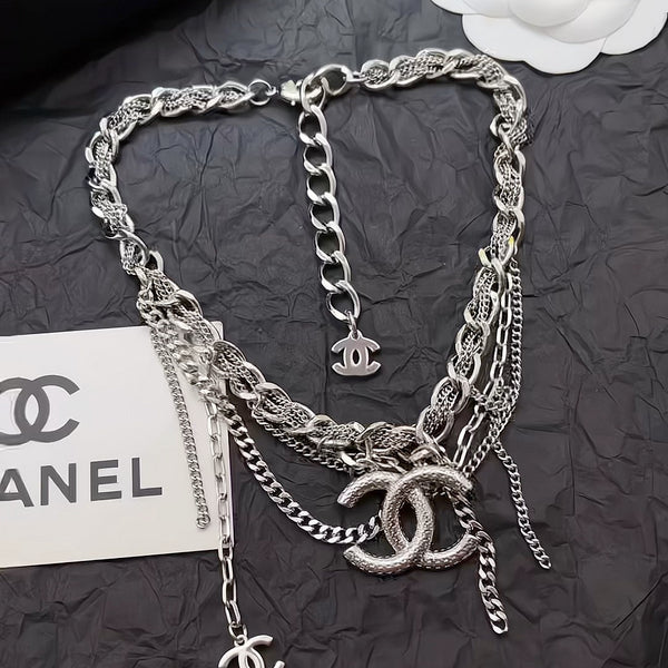 X677   Women's necklace jewelry