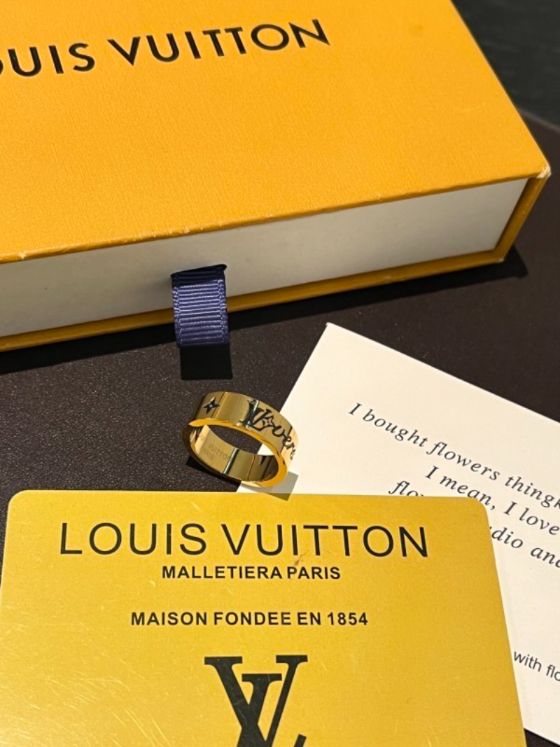 J149  Men's and women's titanium steel ring jewelry