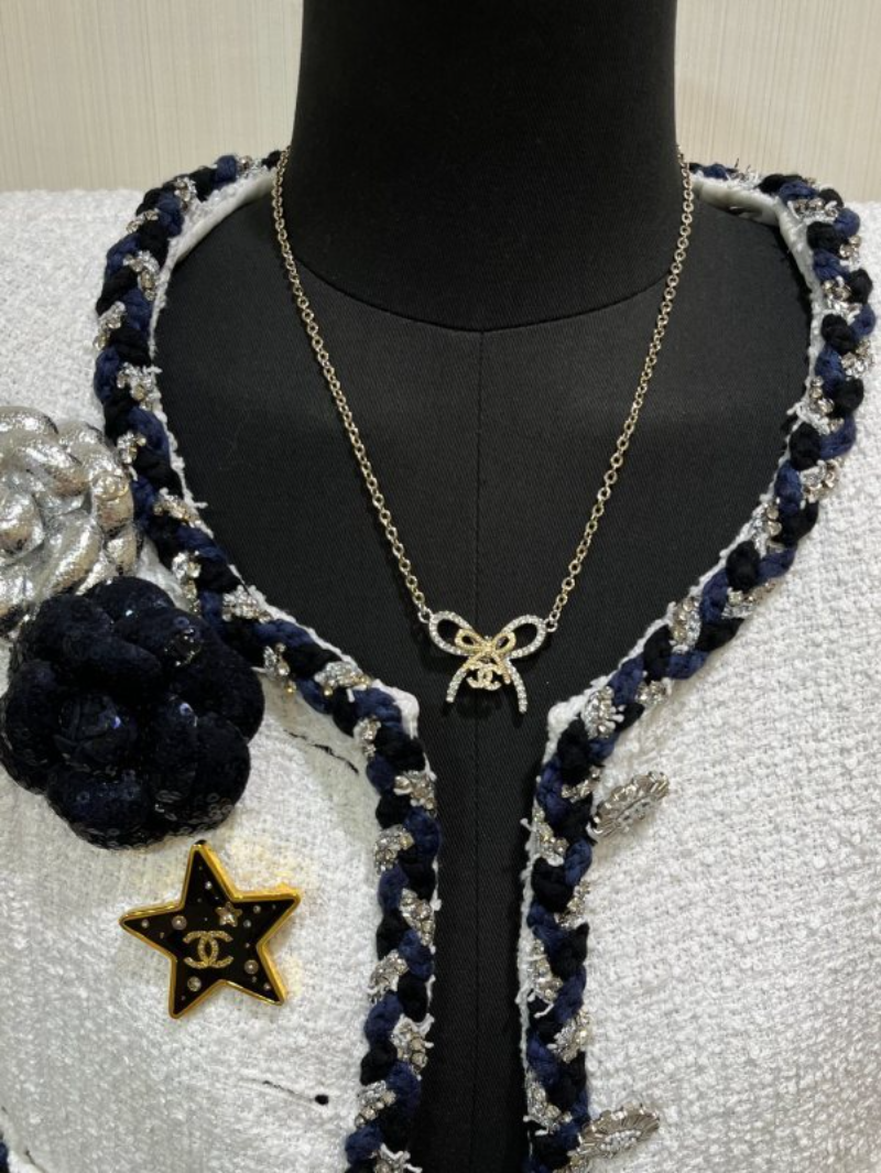 CHN69   Women's Color blocked Bow Full Diamond Necklace Jewelry