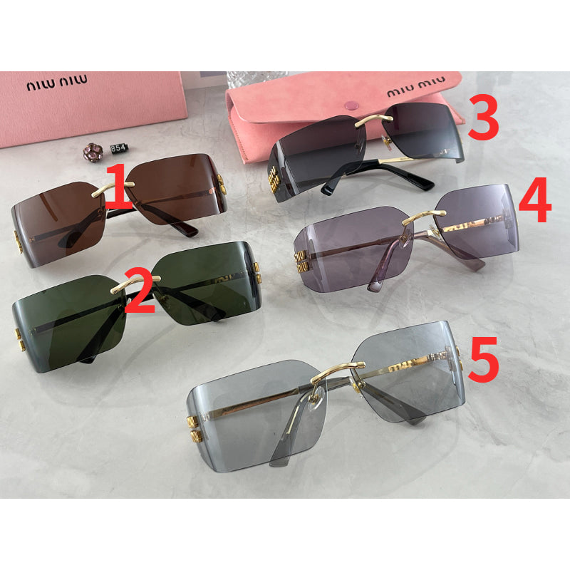 854  Sunglasses with box