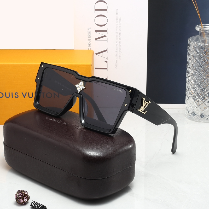 8007 Sunglasses with box