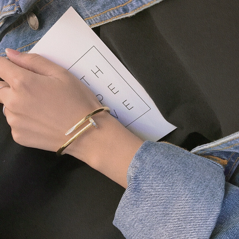 S098   Women's titanium steel nail bracelet jewelry