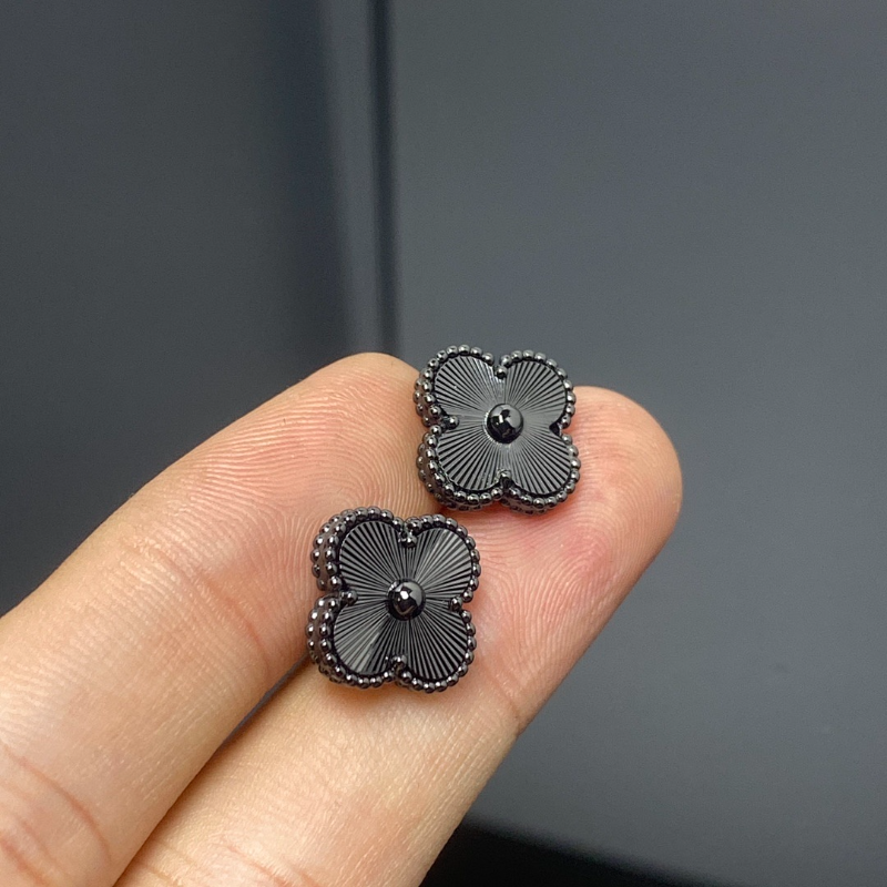 VAE35  Women's New Black Warrior Laser Earnail Jewelry