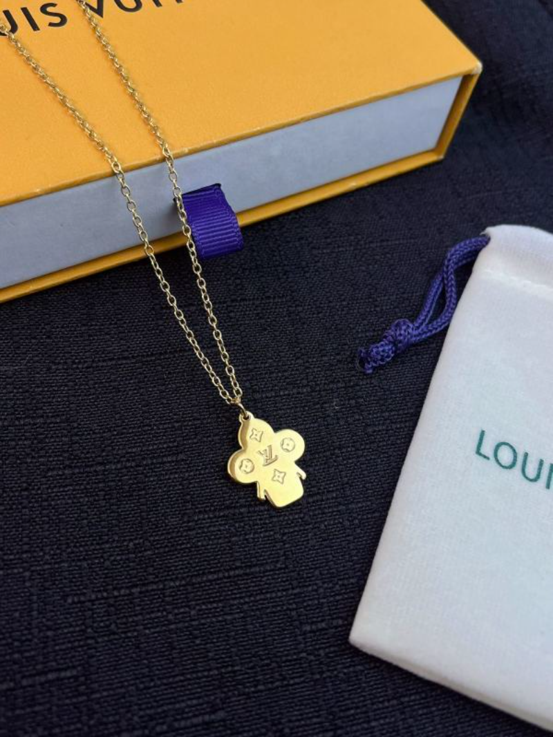 X703   Women's Titanium Steel Necklace Jewelry