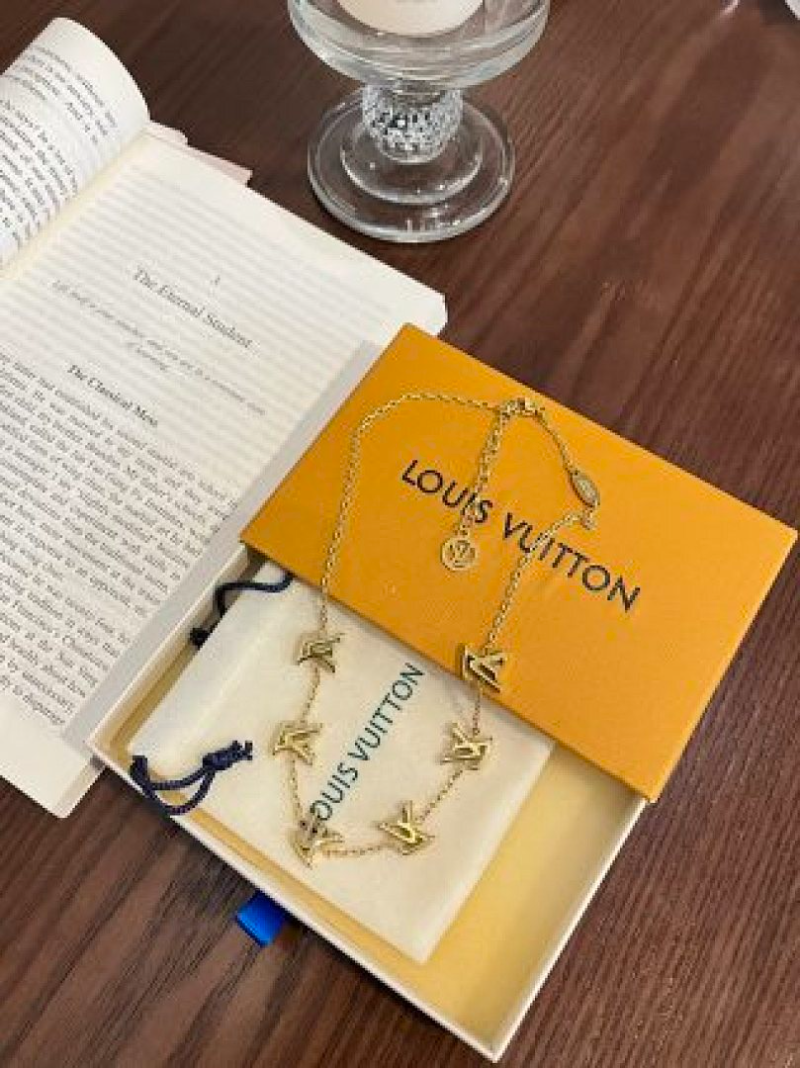 X743  Women's fashionable titanium steel necklace jewelry